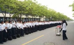 280名男生為唯一女生慶生，不要太幸福